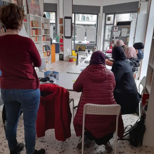 Siamo lieti di  comunicarvi che abbiamo iniziato il corso di italiano per le mamme del quartiere.
@cpia1_torino #corsodiitaliano#comunità#diversità#unione